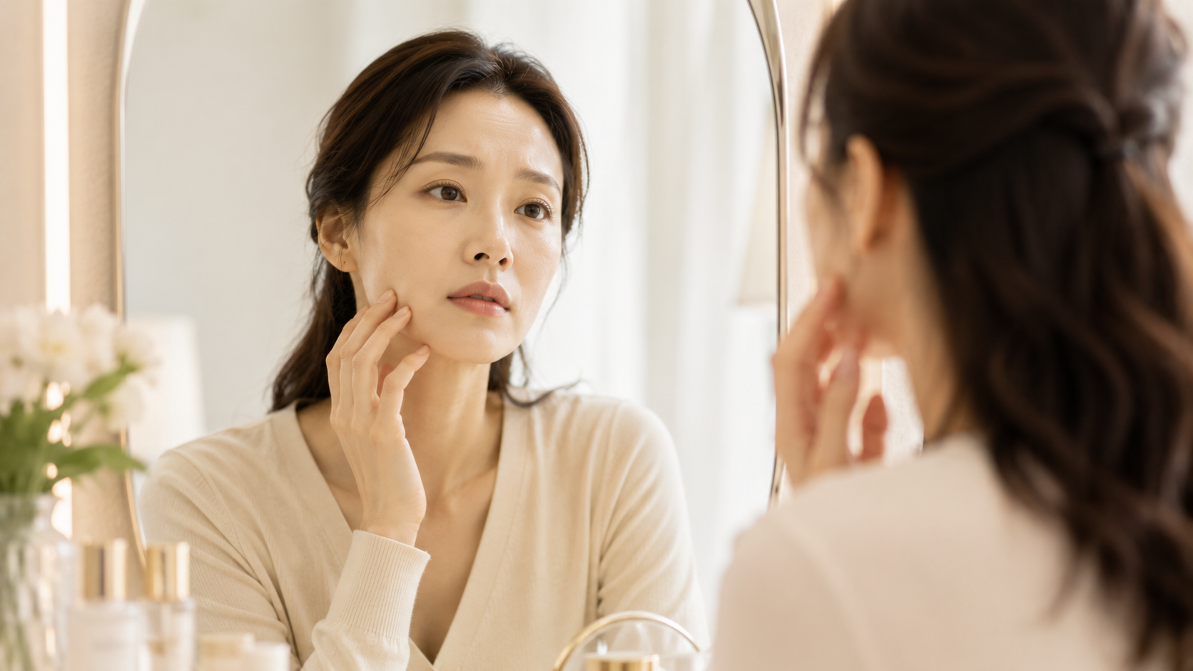 턱선 흐림·볼 하강·입가 무게감으로 얼굴 아래쪽이 무거워 보이는 고민